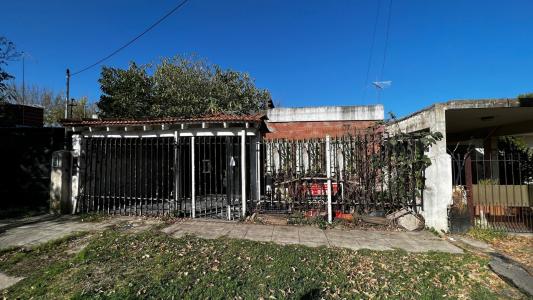 Casa refaccionar venta Ituzaingó dos dormitorios, 100 mt2, 2 habitaciones