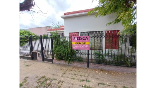 En venta casa en Moreno sur permuto , 65 mt2, 2 habitaciones