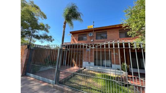 Casa en Venta en Moreno, 200 mt2, 4 habitaciones