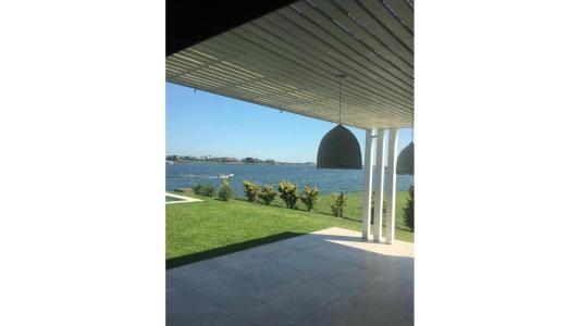 Casa en venta 5 amb al lago en Muelles , 300 mt2, 4 habitaciones