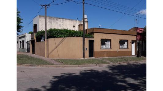 CASA DE 3 AMBIENTES EN MUY LINDO BARRIO, 62 mt2, 2 habitaciones