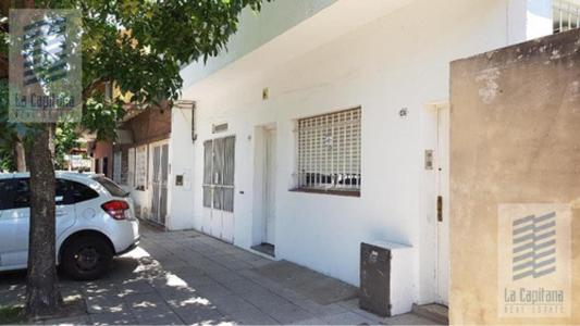 Casa, Olivos, Vte Lopez, España al 3100, a Reciclar , 219 mt2, 4 habitaciones