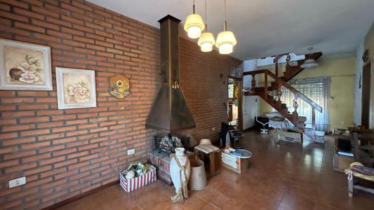 Chalet 5 ambientes venta Ituzaingó Norte, 110 mt2, 4 habitaciones