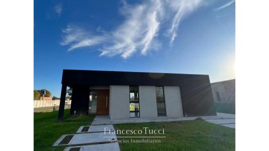 Casa en Venta en Barrio Privado Solar de Alvarez, 156 mt2, 3 habitaciones