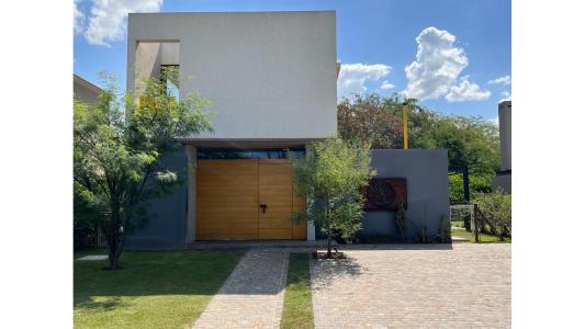 Casa en venta Los Robles La Cañada de Pilar Cuan Propiedades, 200 mt2, 3 habitaciones