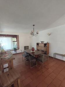 Casa 6 ambientes en Nahuel Malal Bariloche en venta , 695 mt2, 4 habitaciones