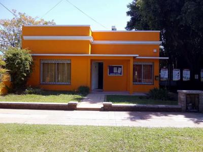 Venta Casa centro San Miguel ideal para  EDIFICIO CLÍNICA - RESTAURANT - IGLESIAS - CONSULTORIOS   Escritura APTO CRÉDITO
