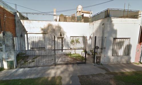 Casa 3 amb amplio fondo + depto monoambiente - José León Suárez, 3 habitaciones