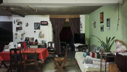 Chalet en Venta en Barrio Almafuerte de Glew con 3 dormitorios