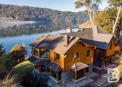 Alquiler Casa en Bariloche con Costa de Lago Nahuel Huapi. 9 PAX. Km16., 4 habitaciones