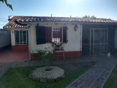 Casa en Venta en Ituzaingo - 4 ambientes , 3 habitaciones