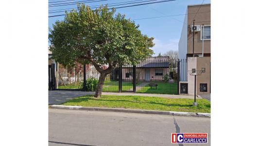 Casa amplio terreno Ituzaingó Norte venta, 80 mt2, 2 habitaciones