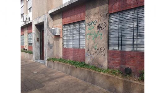 Amplio Depto con Patio en Berazategui Centro -ALQUILADO, 50 mt2, 1 habitaciones