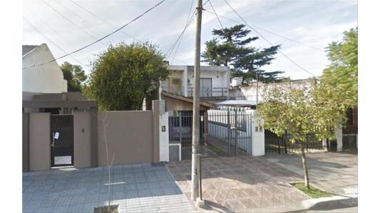 EXCELENTE DUPLEX EN LOTE DE 40MTS DE FONDO, 90 mt2, 2 habitaciones
