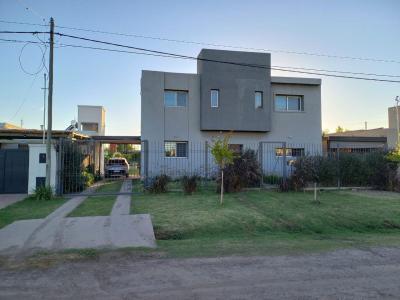 Moderna propiedad Barrio Funes City, 201 mt2, 3 habitaciones