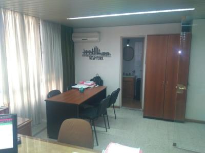 consultorio y/o oficina en venta de buena calidad economica, 60 mt2